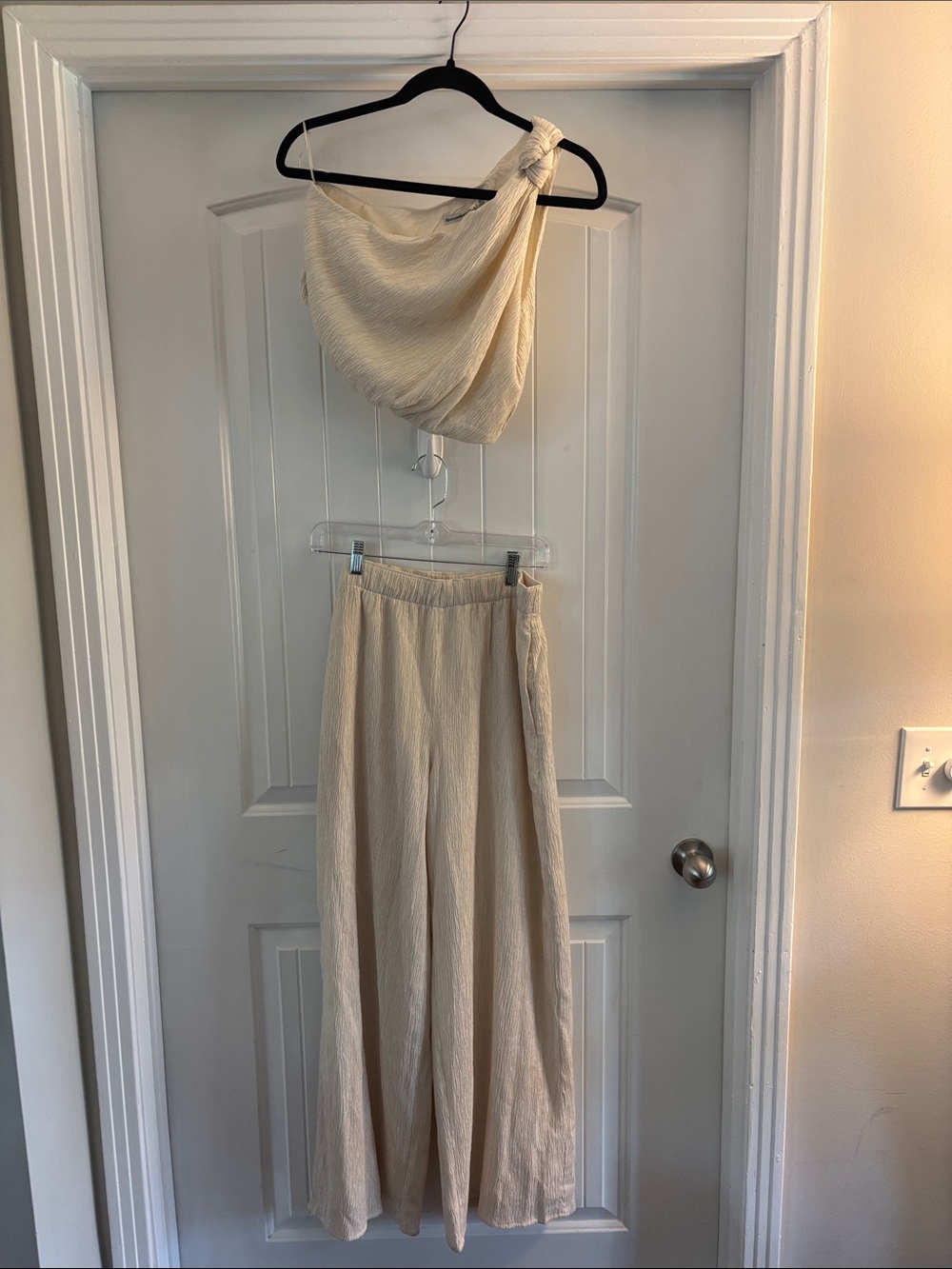 Abercrombie & Fitch Cream One-Shoulder Top and Wide-Leg Pants Set
